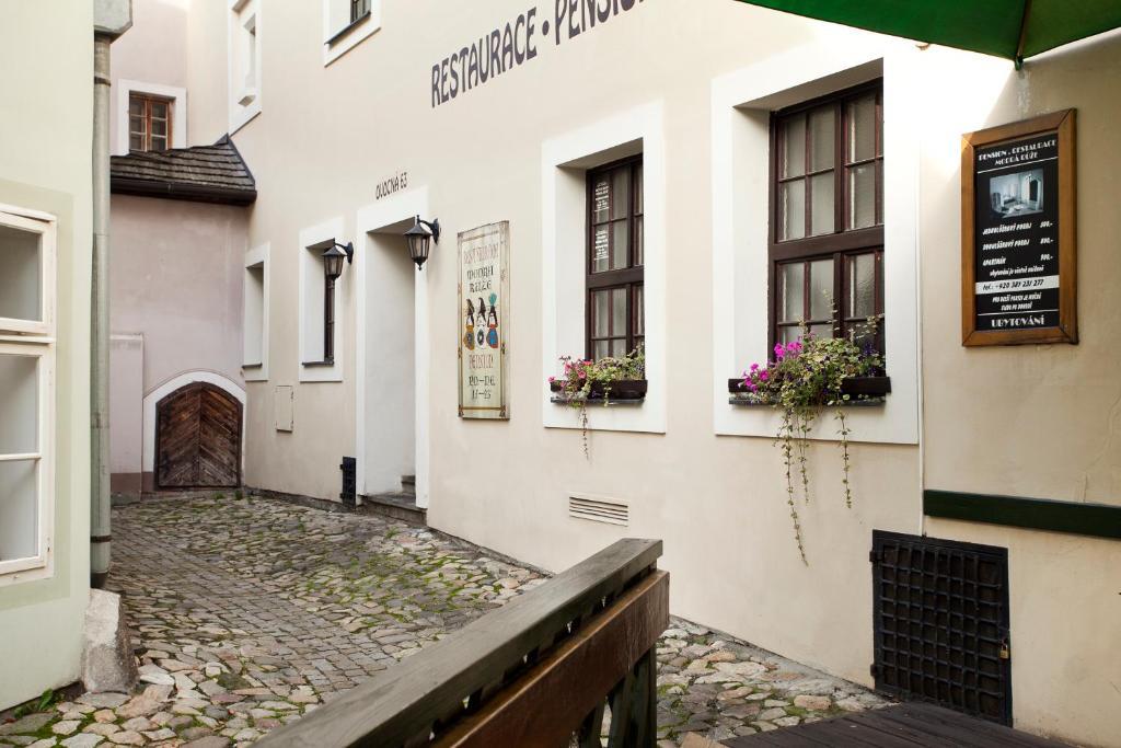 Penzion A Restaurace Modra Ruze ターボル エクステリア 写真